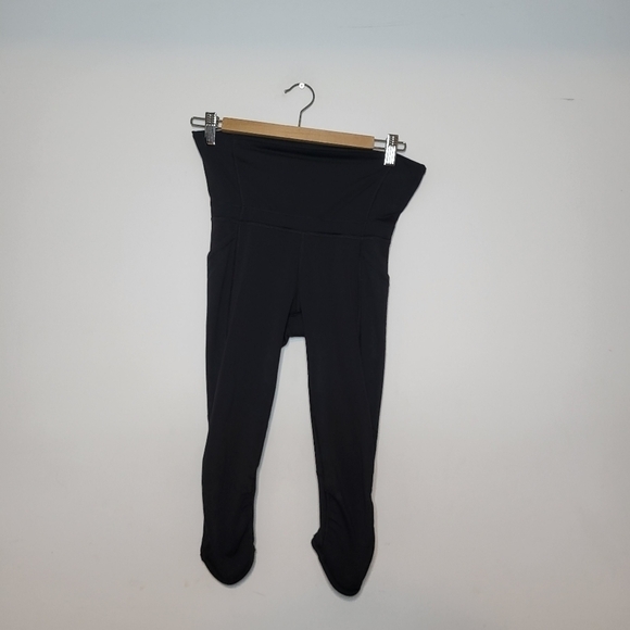 Lululemon Athletica Black Crop Pant Size 2 - Picture 1 of 10